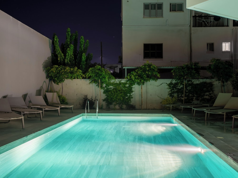 Sanders Olive Chic 3 bdr Apt With Shared Pool