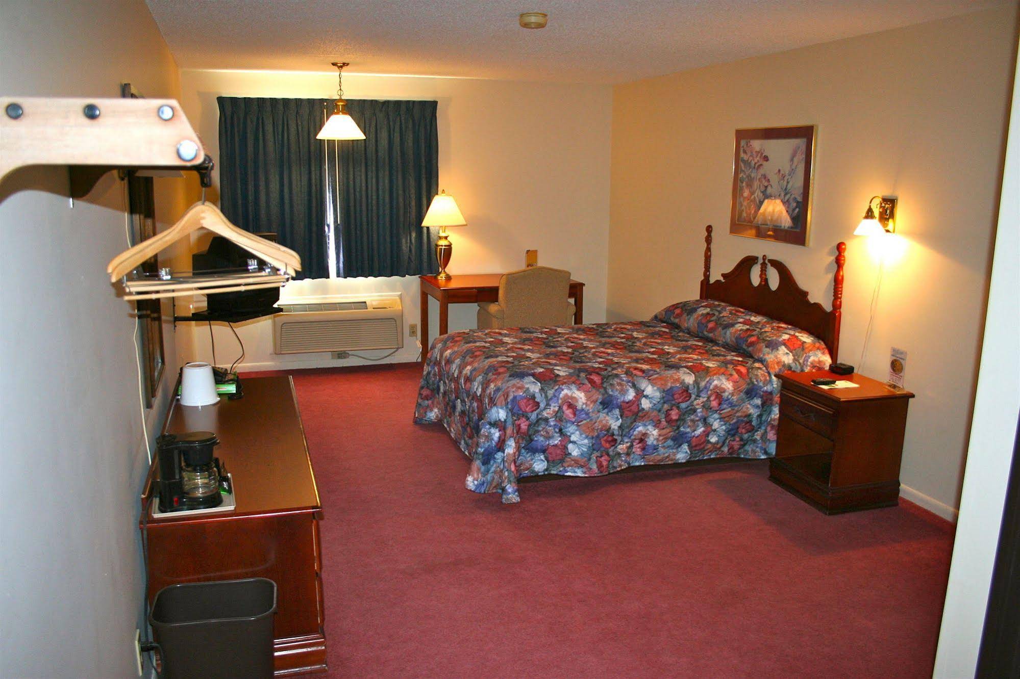 Cobbler Inn - photo 7