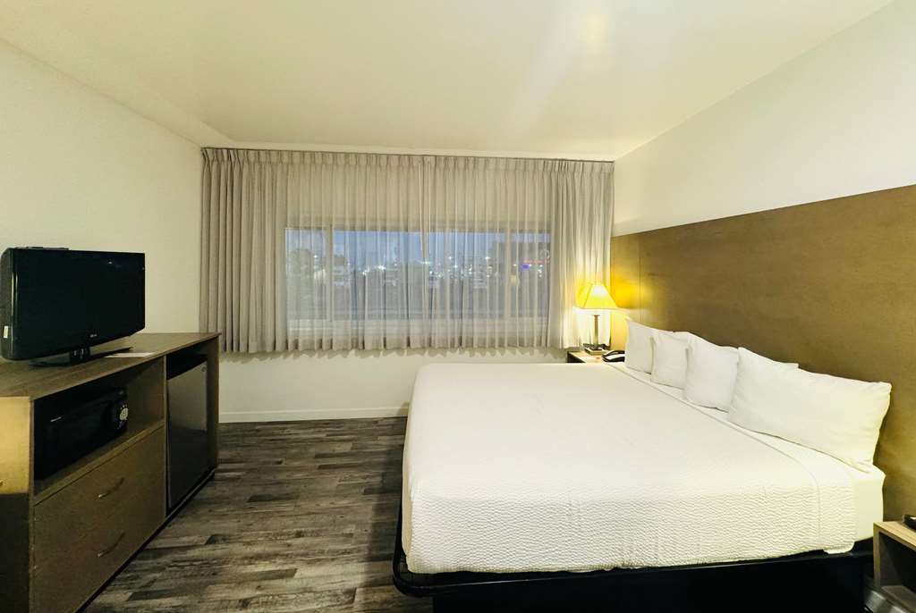 Ramada by Wyndham San Diego Airport - photo 18