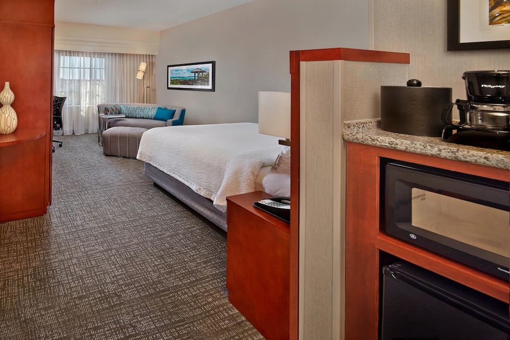 Courtyard By Marriott Stuart - photo 12