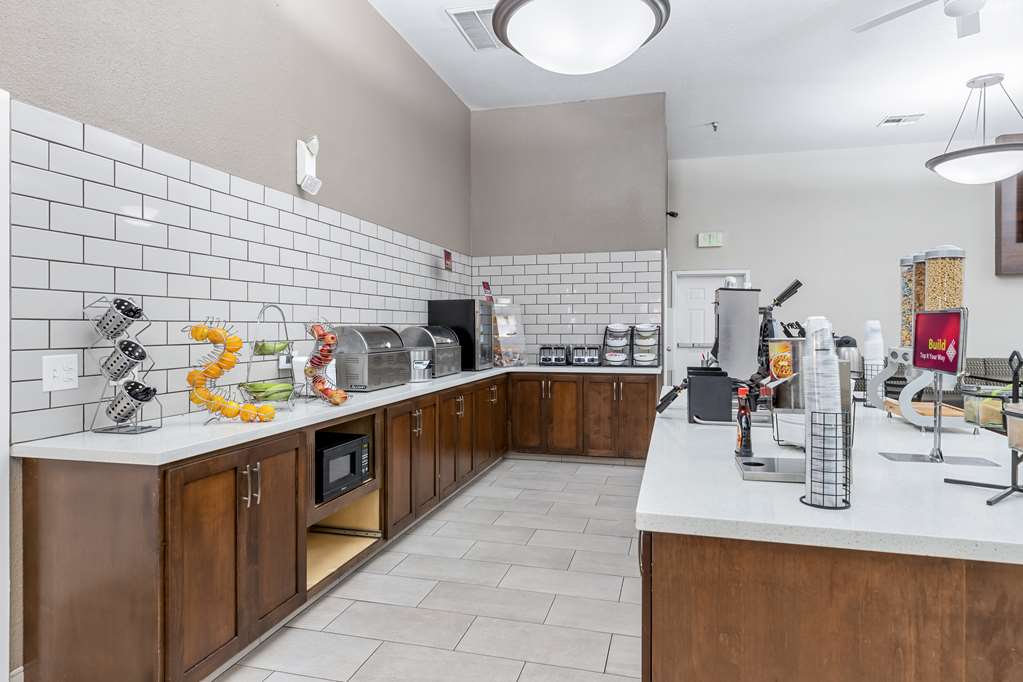 Best Western Plus Executive Inn & Suites - photo 3