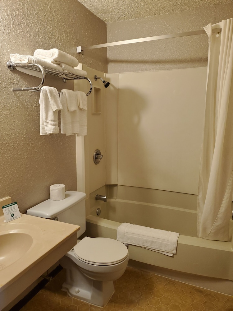Super 8 Moorhead - photo 16