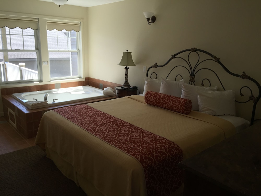 Harbor Lights Resort - photo 5
