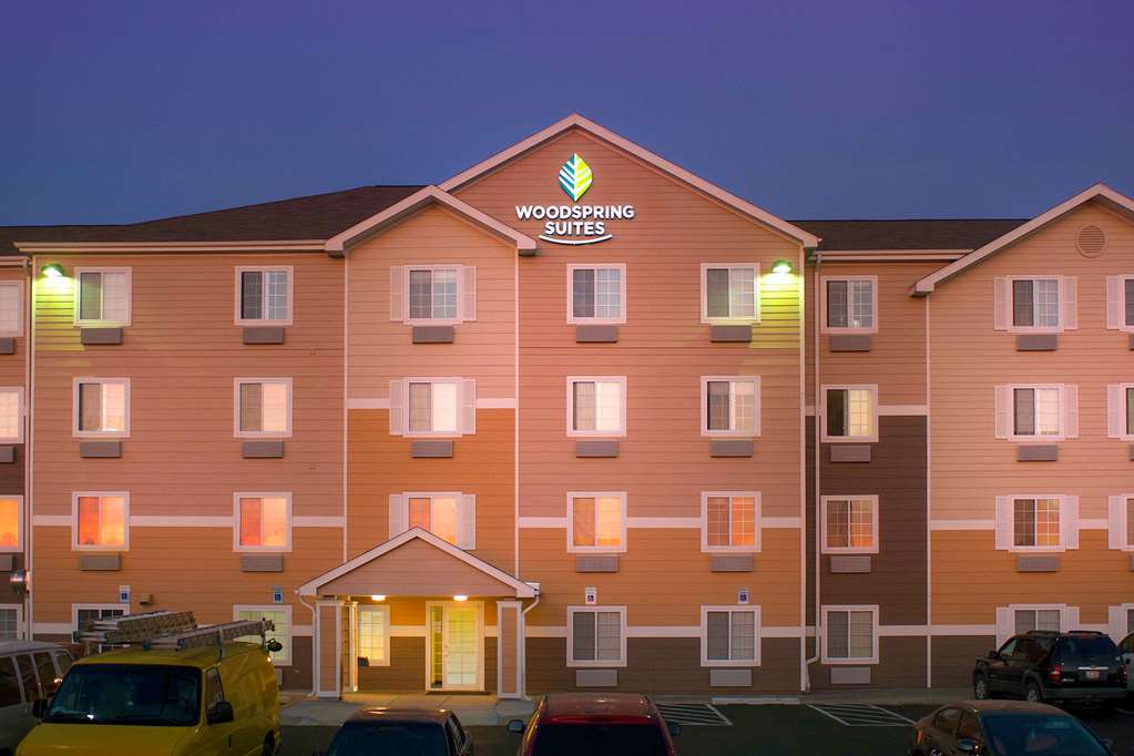 WoodSpring Suites Lincoln Northeast I 80 - photo 5