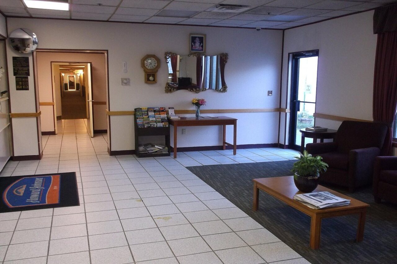 Knights Inn Liberty - photo 4