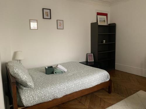 Laurence - last minute hotel in Paris