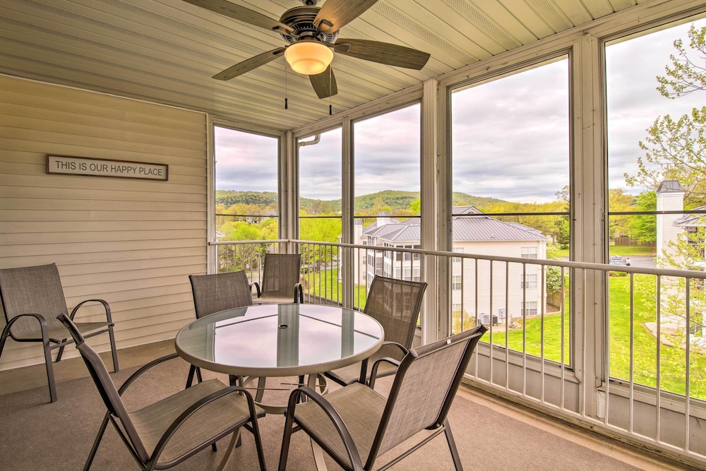 Cozy Deluxe Branson Condo w Covered Balcony — 4-Star Luxury Hotel in Branson, United States