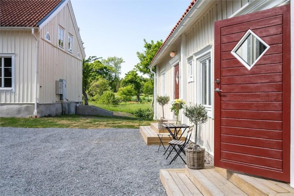 Prästgården i lantlig miljö med fyra sovrum dusch kök och vardagsrum — hotel in Knivsta