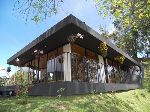 Cabañas el Retorno — 4-Star Luxury Hotel in Guatape, Colombia
