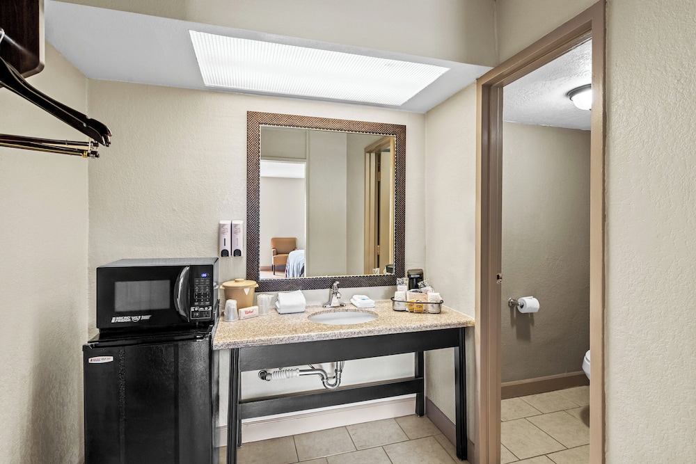 Red Roof Inn Hot Springs - photo 20