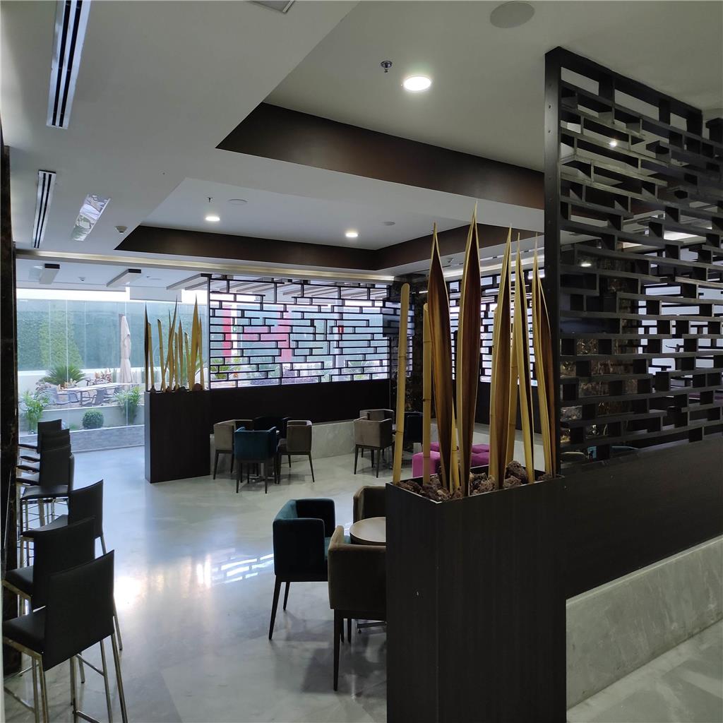 Lobby bar