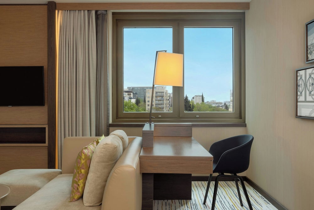 Sheraton Grand Tbilisi Metechi Palace