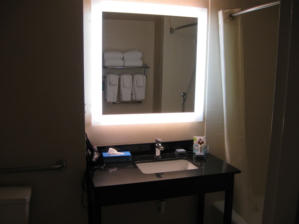 Wingate by Wyndham Fargo - photo 26