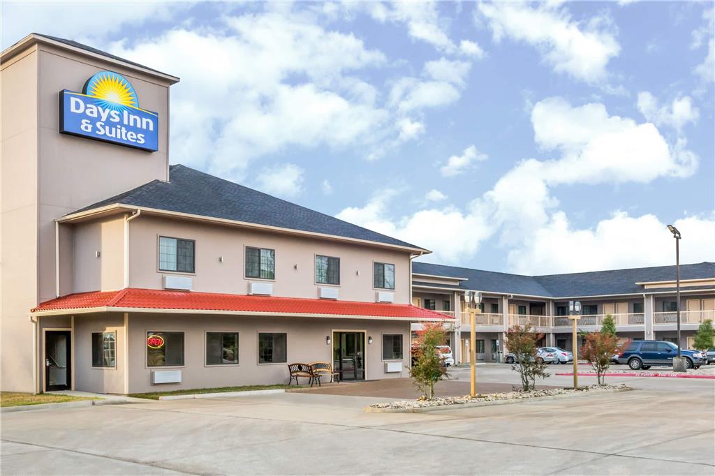 Days Inn & Suites by Wyndham Madisonville - photo 2