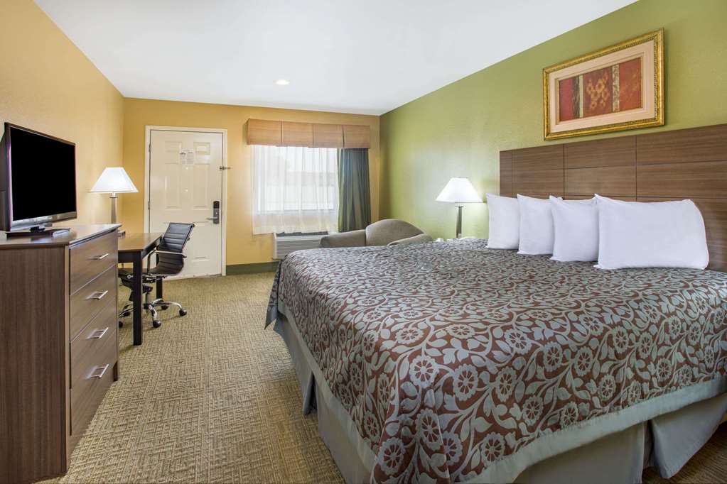 Days Inn by Wyndham Abbeville - photo 8
