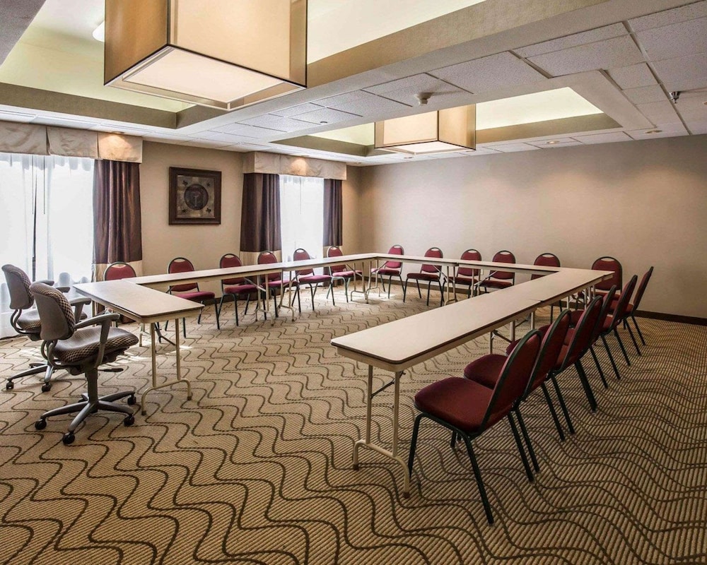 Comfort Suites Stafford Near Sugarland - photo 29
