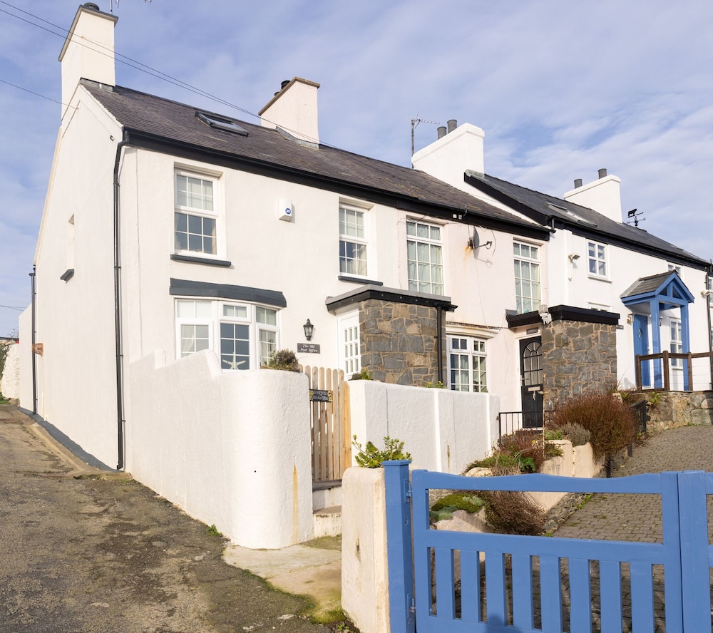 Old Post Office — Amlwch — photo 2