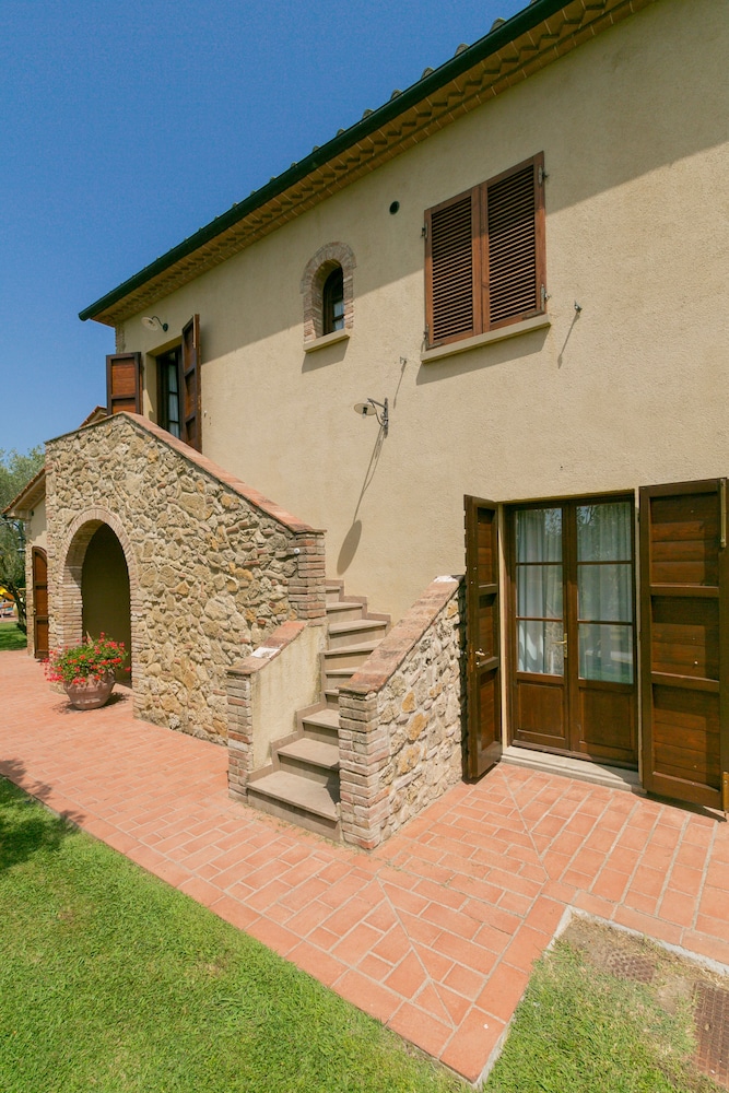 Relais La Pieve Vecchia — hotel in Riparbella