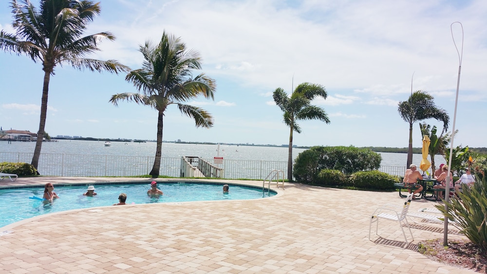 Boca Ciega Resort - photo 24