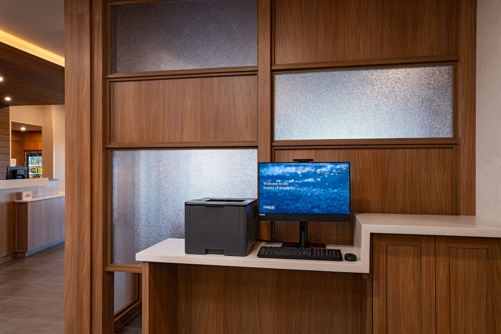 Fairfield Inn & Suites Hillsboro - photo 18