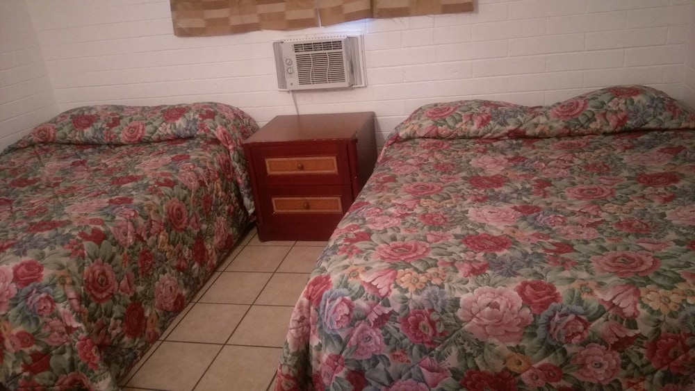 Best Inn and Suites - photo 4