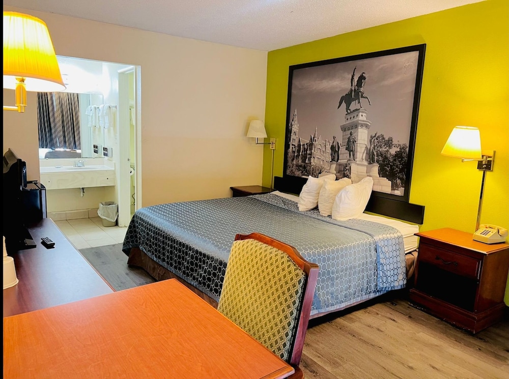 Ashland Studio Inn By OYO Richmond North near Kings Dominion - photo 13