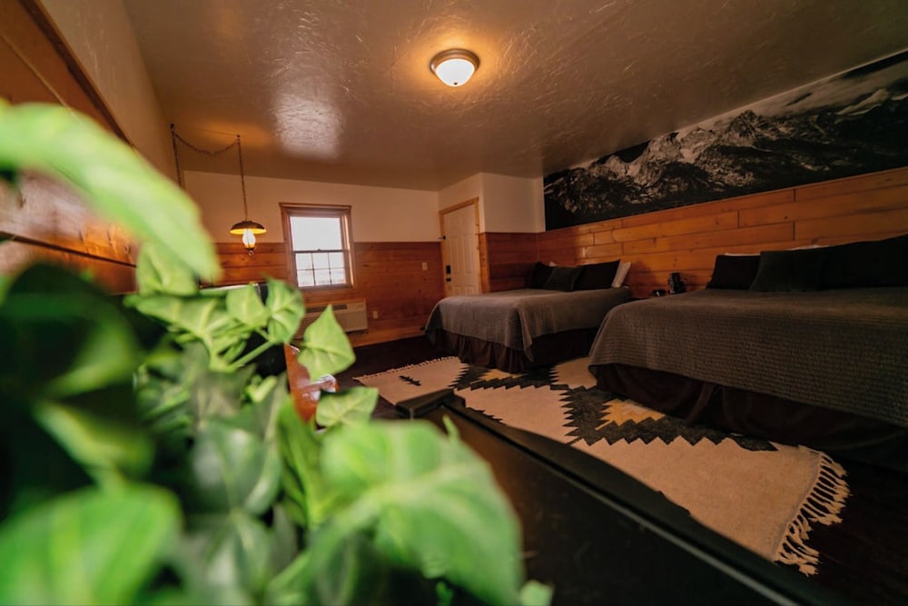 Chinook Winds Motel - photo 20