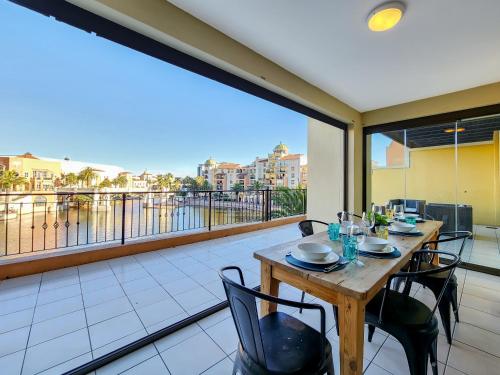 Family Friendly Home with Ample Space — 4-Star Luxury Hotel in Cape Town, South Africa