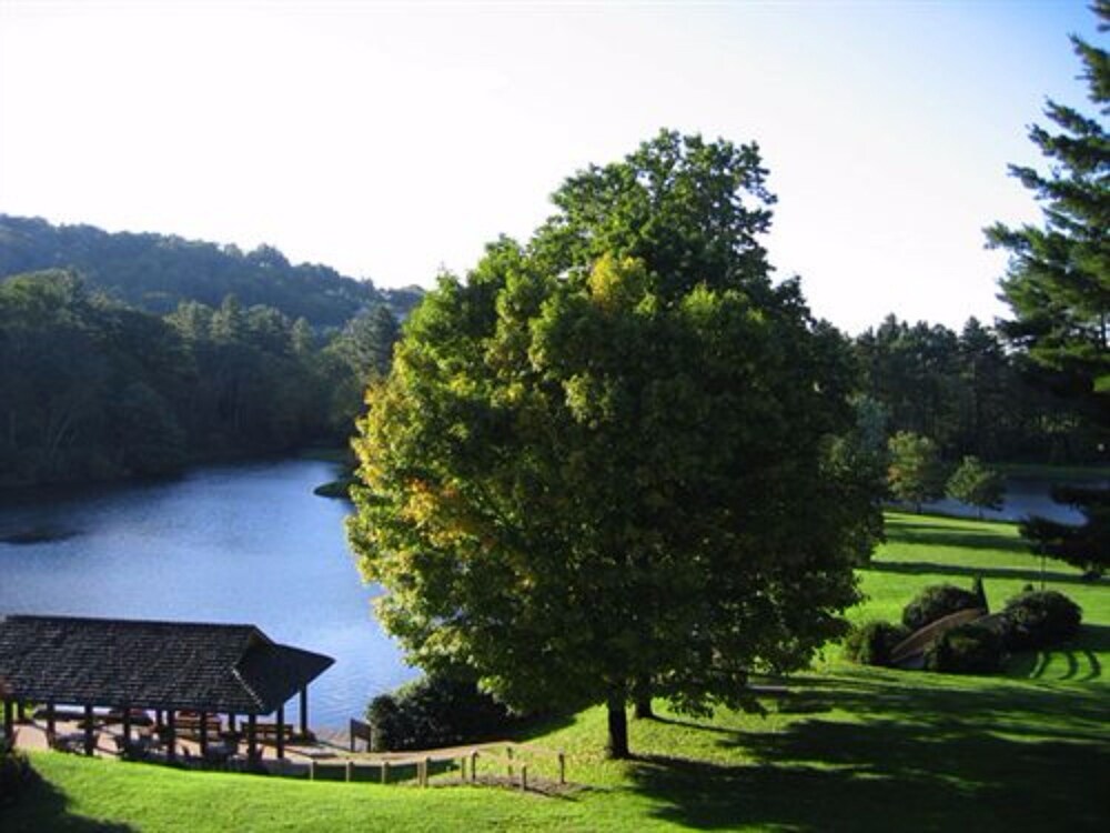 Bob Timberlake Inn at Chetola Resort - photo 48