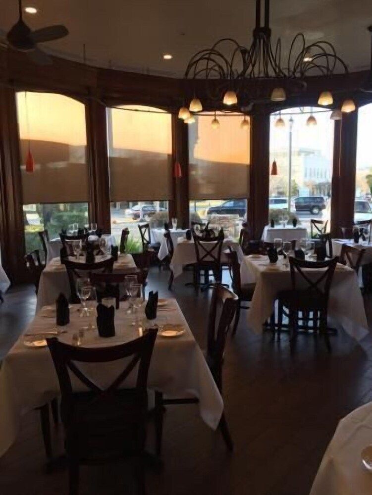 New World Inn Downtown Pensacola - photo 38