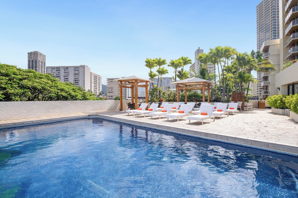Luana Waikiki Hotel & Suites - photo 127
