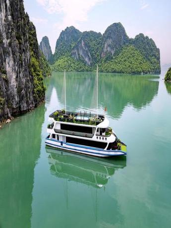 Du thuyền 3 sao Thăm vịnh Hạ Long DAILY Bể sục Buffet MAI - carbon neutral hotel in Ha Long