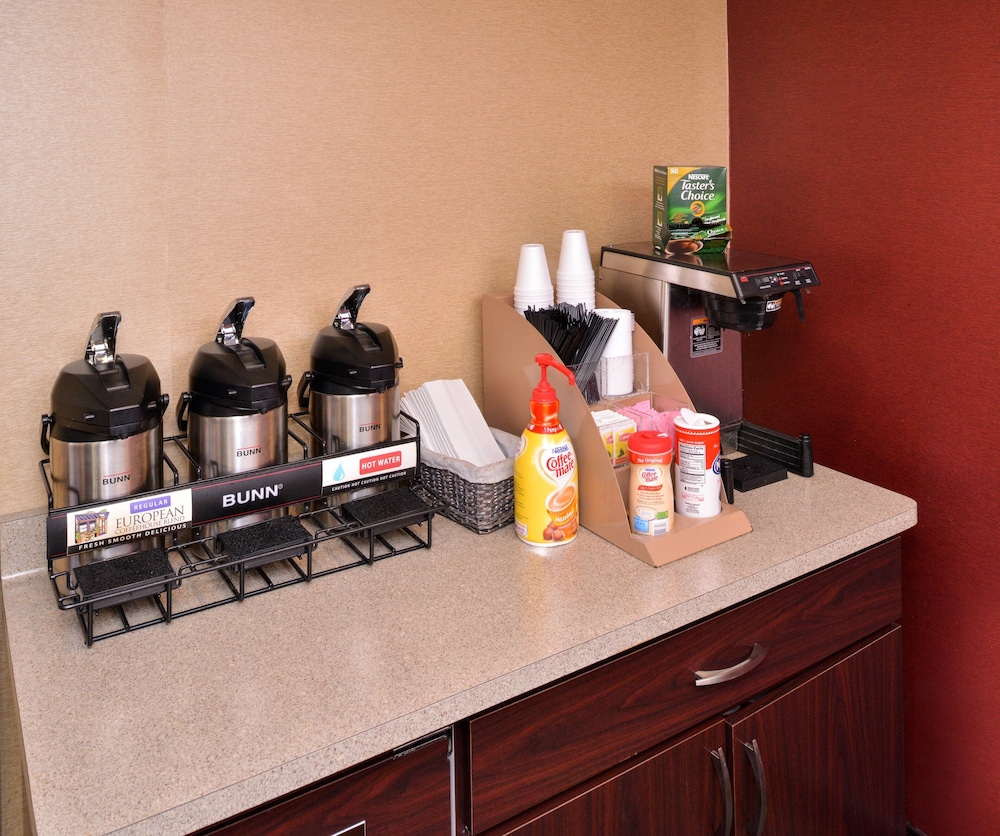 Red Roof Inn Milwaukee Airport Oak Creek - photo 21
