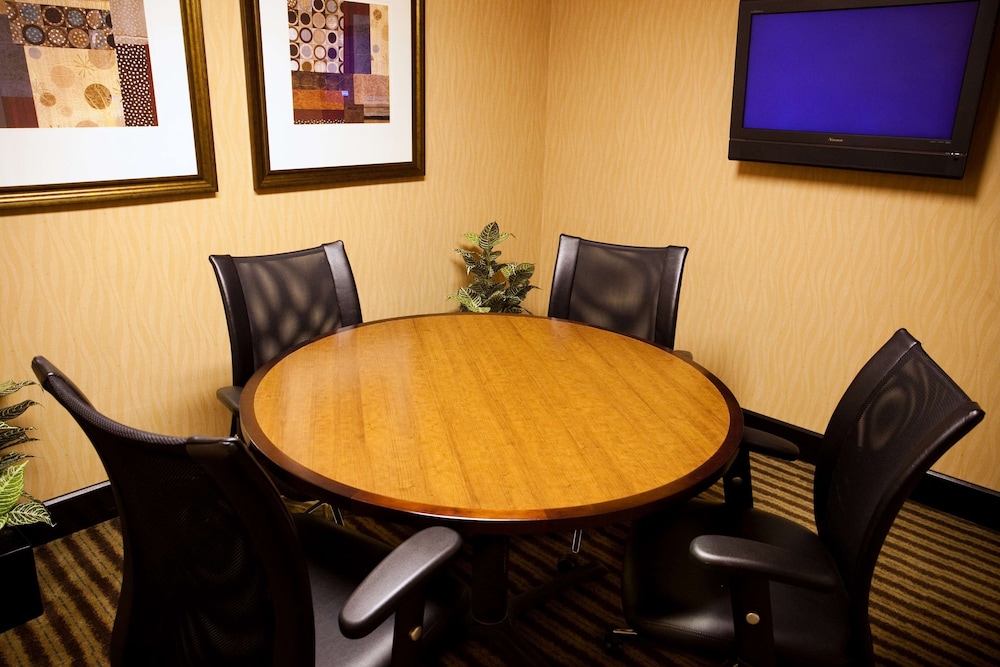 Hampton Inn Atlanta Newnan - photo 43