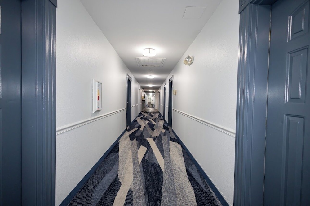 Quality Inn & Suites Tulare - photo 17