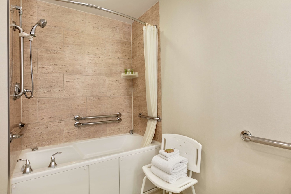 Hilton Ocean City Oceanfront Suites - photo 33