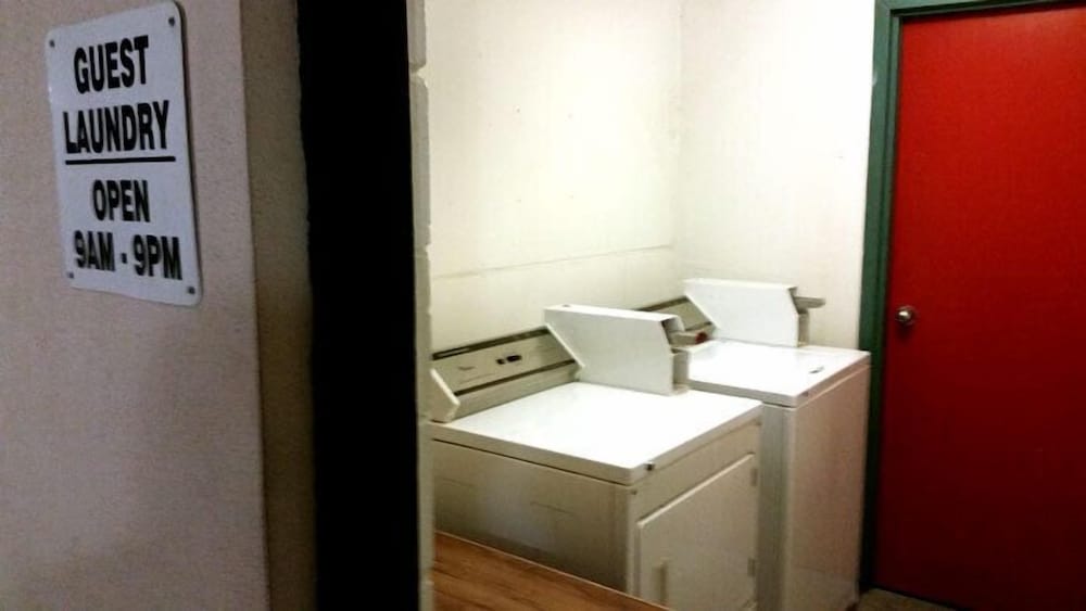 Relax Inn & Suites - photo 16