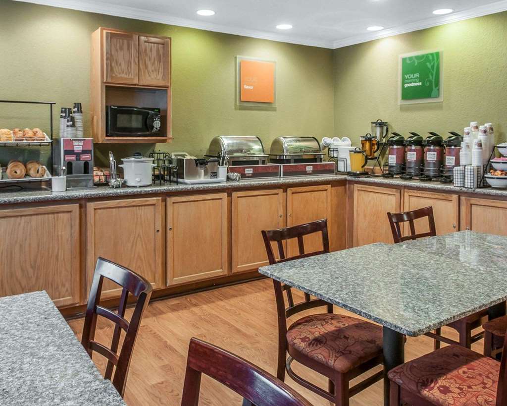 Quality Inn & Suites Farmington - photo 41