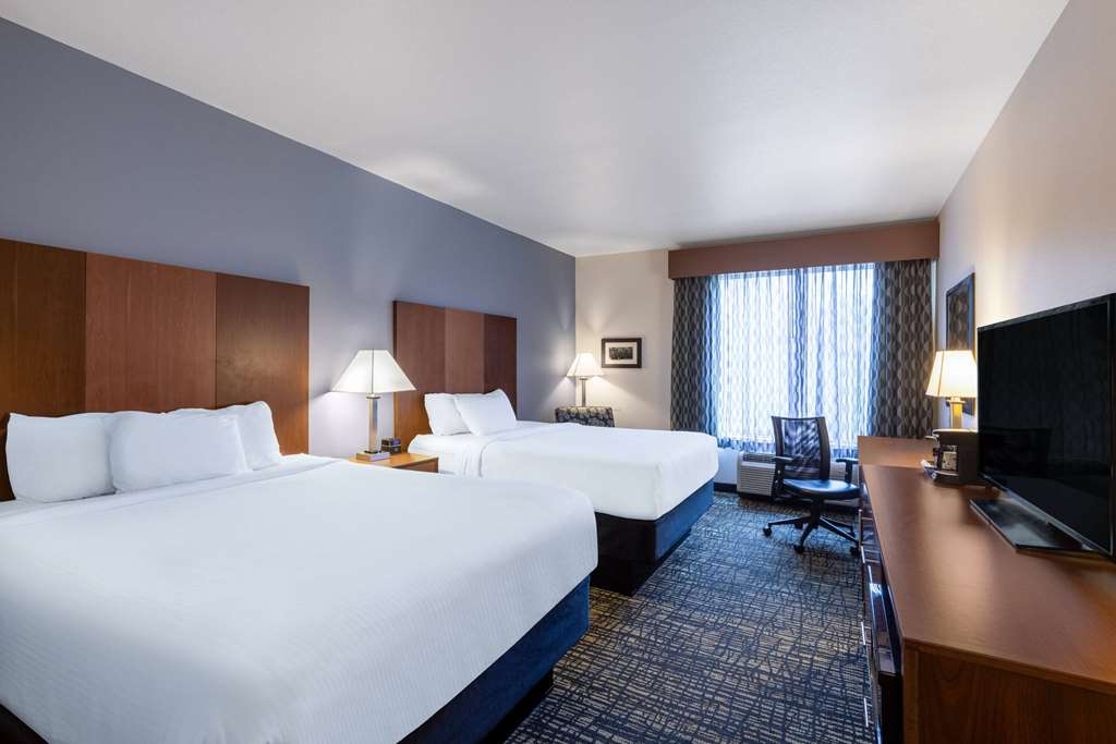 La Quinta Inn & Suites by Wyndham Morgantown - photo 46