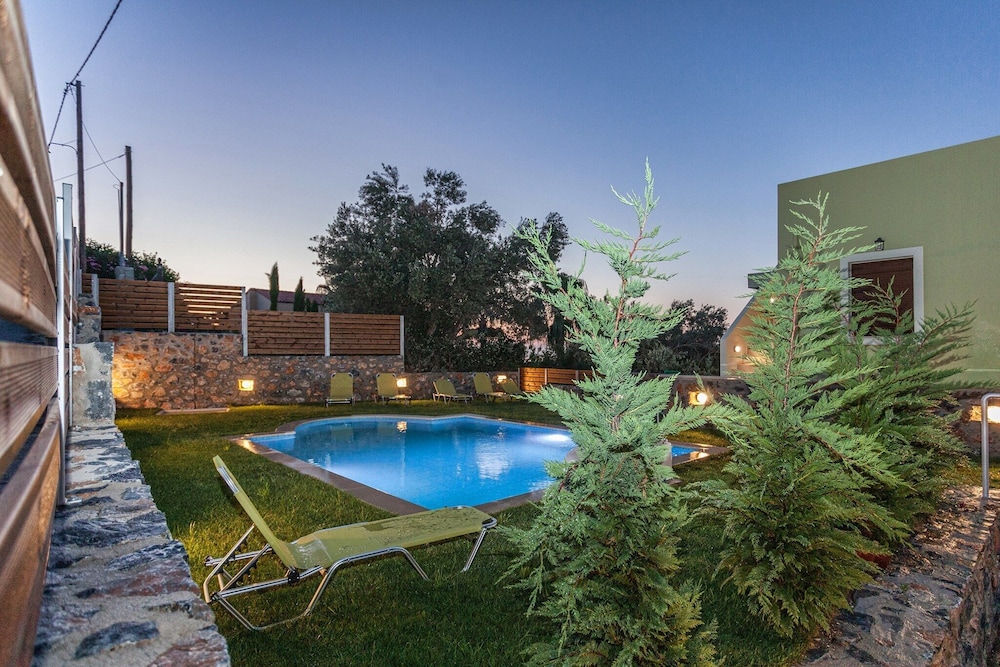 Mela Villas — 4-Star Luxury Hotel in Rethymno, Greece