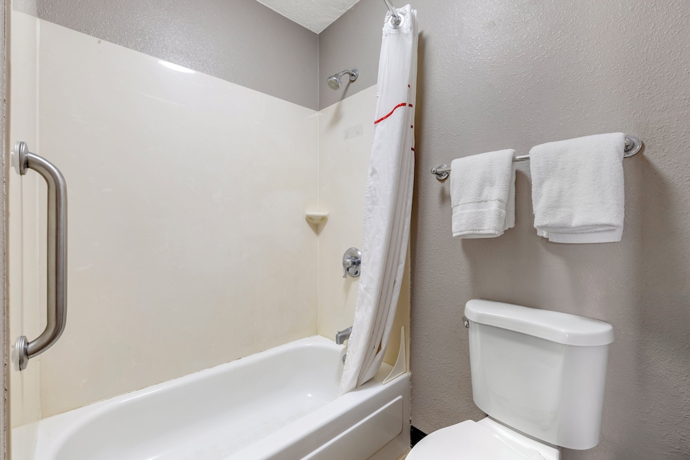 Red Roof Inn Parsippany - photo 24