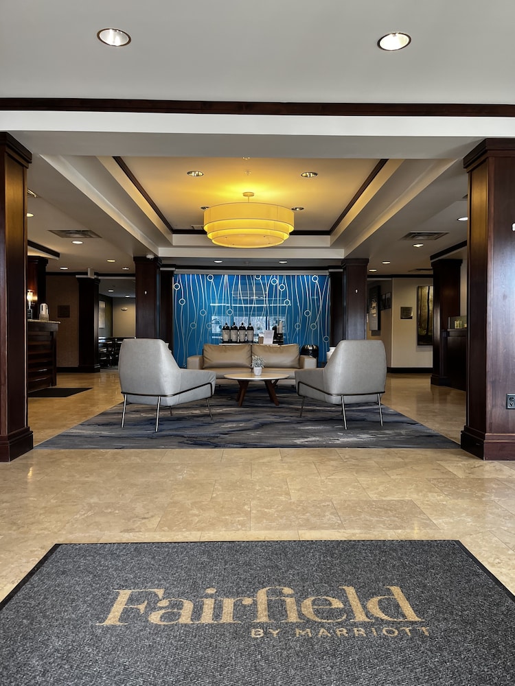 Fairfield Inn & Suites by Marriott Slippery Rock - photo 3