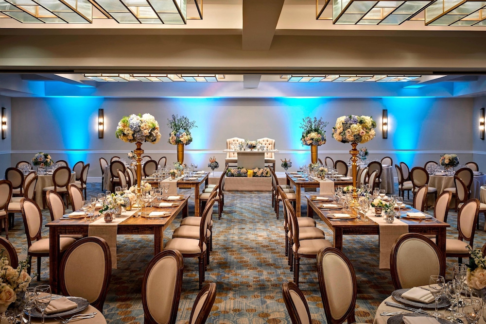 Los Angeles Marriott Burbank Airport - photo 4