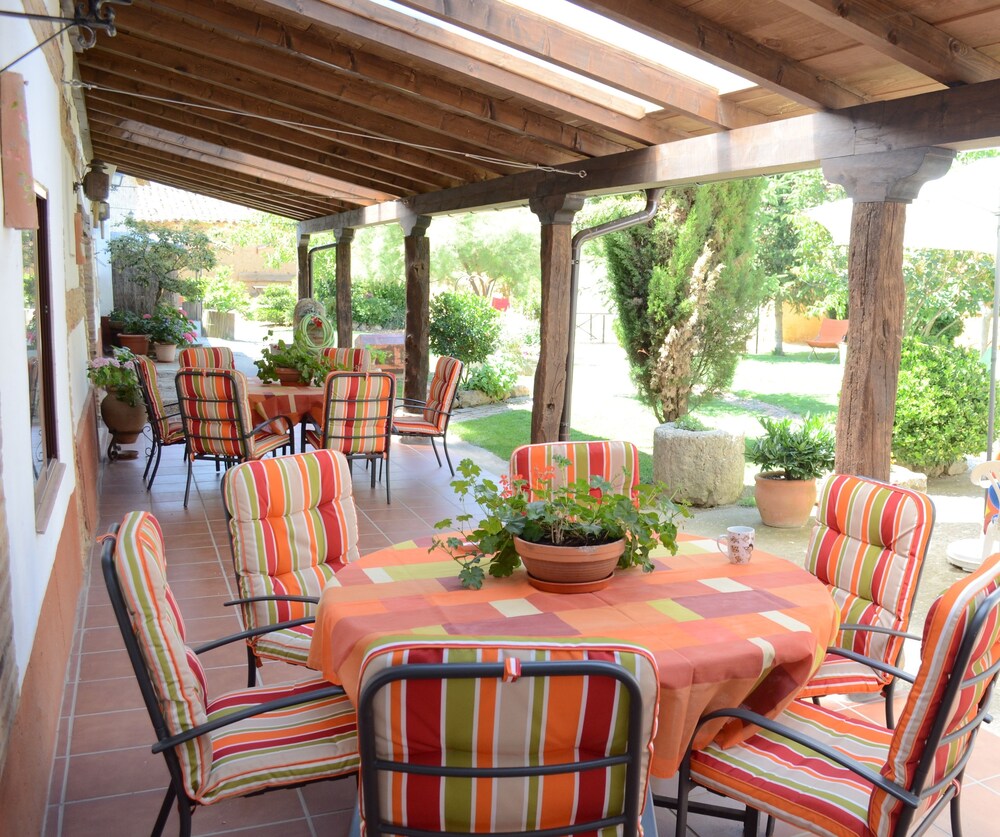La Pequeña A y B — hotel in Villaherreros