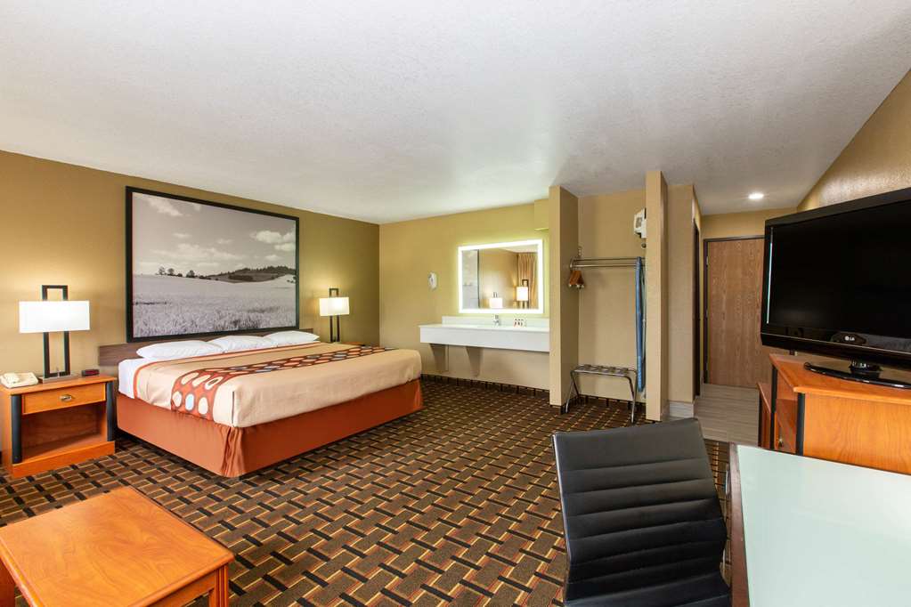 Super 8 by Wyndham Ottawa - photo 18