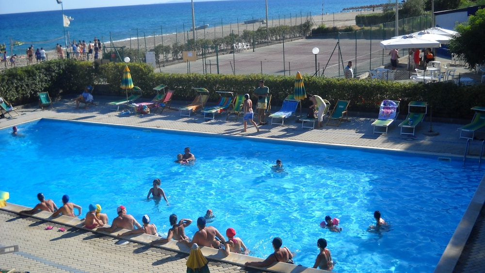 Villaggio La Fenice — hotel in Sellia Marina