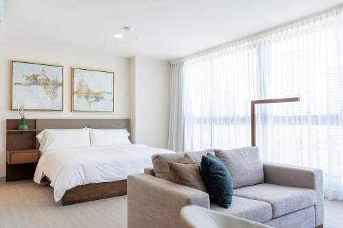Executive Studio with Breathtaking Pacific Views in Costa del Este — 4-Star Luxury Hotel in Panama, Panama