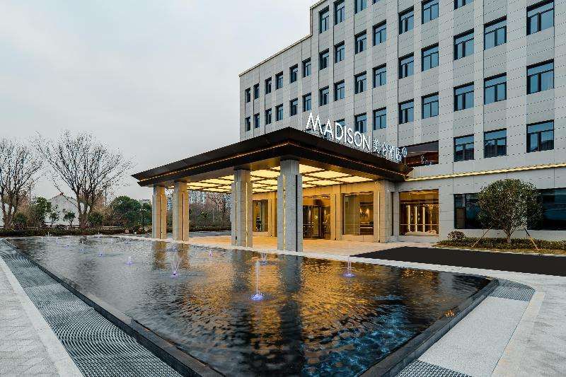 Meilun Hotel Shanghai International Tourist Resort — 4-Star Luxury Hotel in Shanghai, People's Republic of China