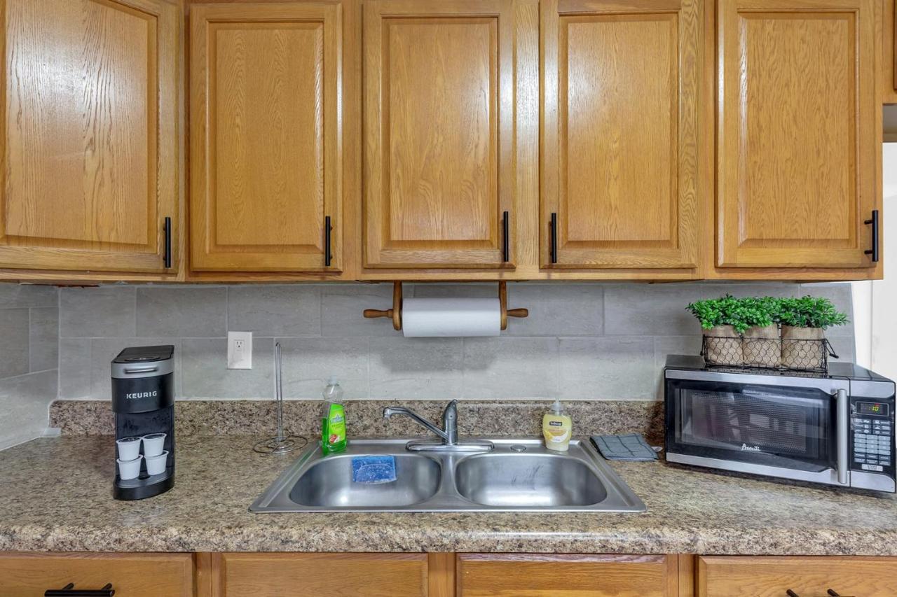 2 Bedroom House Minutes from Beach and Casino - photo 8