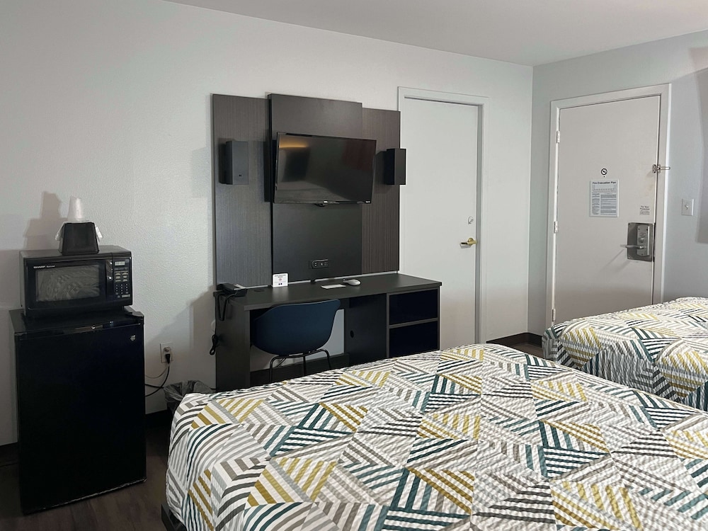 Motel 6 Artesia NM - photo 18